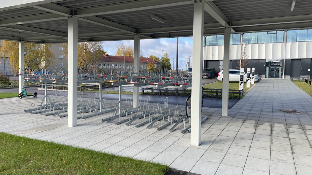 Kaksikerrostelineet Falco Level Economy XAMK Kotka 224pp 