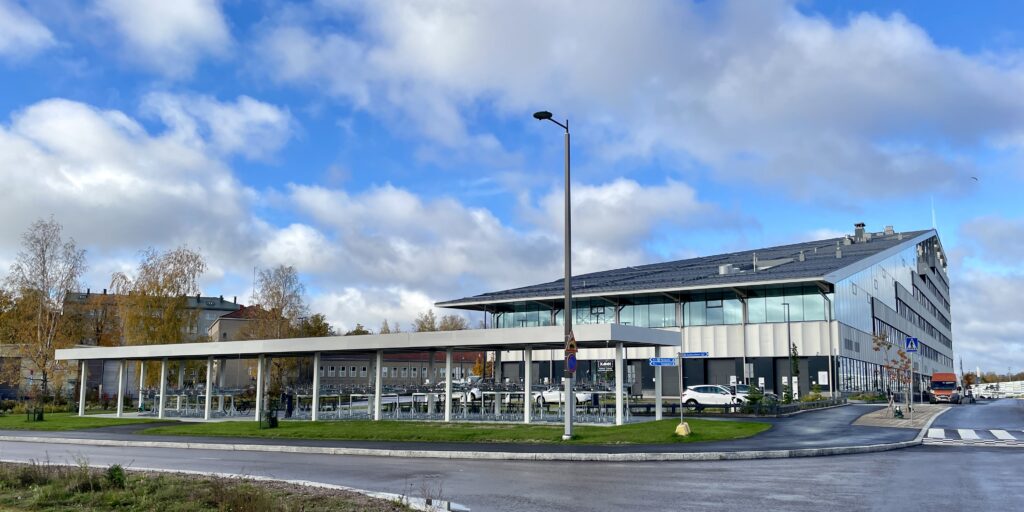 Kaksikerrostelineet Falco Level Economy XAMK Kotka 224pp 
